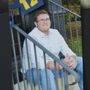 Meet your Posher, Zachary